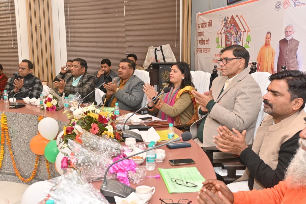 617782180_898880655984060_477811929740941777_n